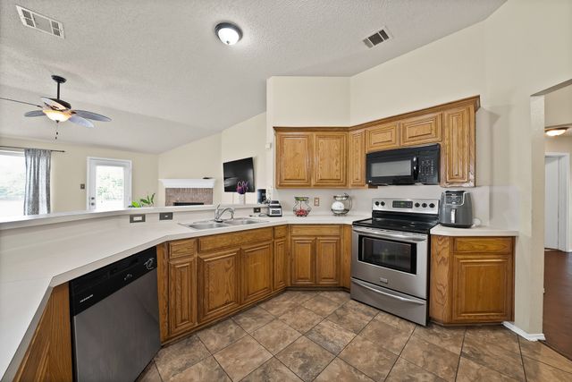 1631 Mt Zion Drive, Arlington, TX 76018