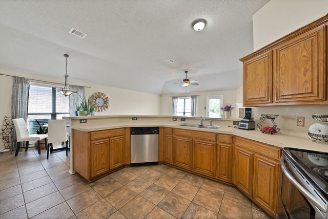 1631 Mt Zion Drive, Arlington, TX 76018