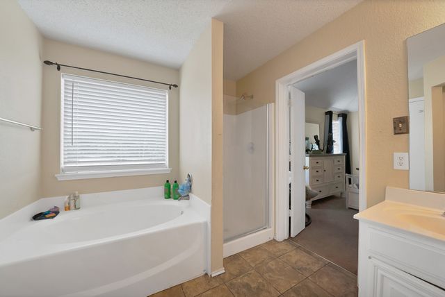 1631 Mt Zion Drive, Arlington, TX 76018