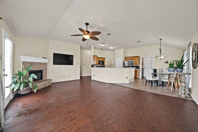 1631 Mt Zion Drive, Arlington, TX 76018