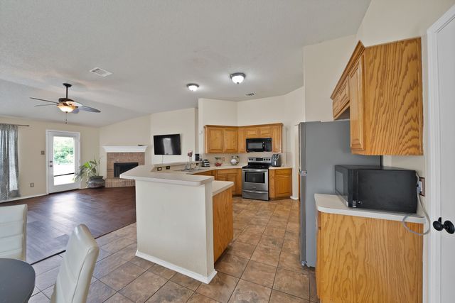 1631 Mt Zion Drive, Arlington, TX 76018