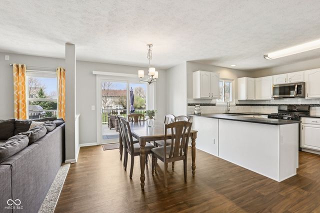 5458 Fieldhurst Lane, Plainfield, IN 46168