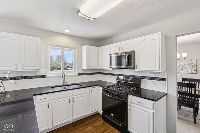 5458 Fieldhurst Lane, Plainfield, IN 46168