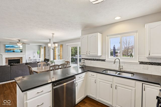 5458 Fieldhurst Lane, Plainfield, IN 46168