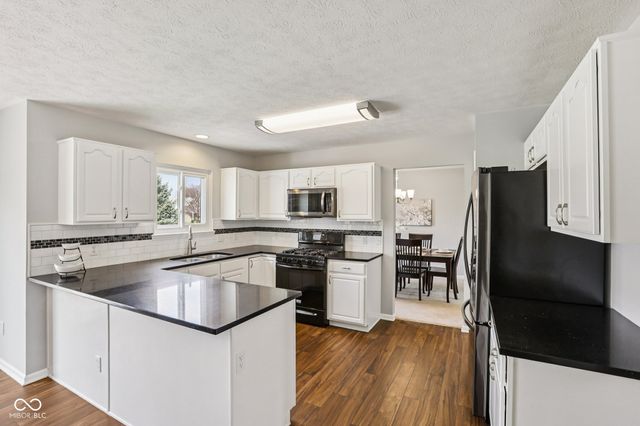 5458 Fieldhurst Lane, Plainfield, IN 46168