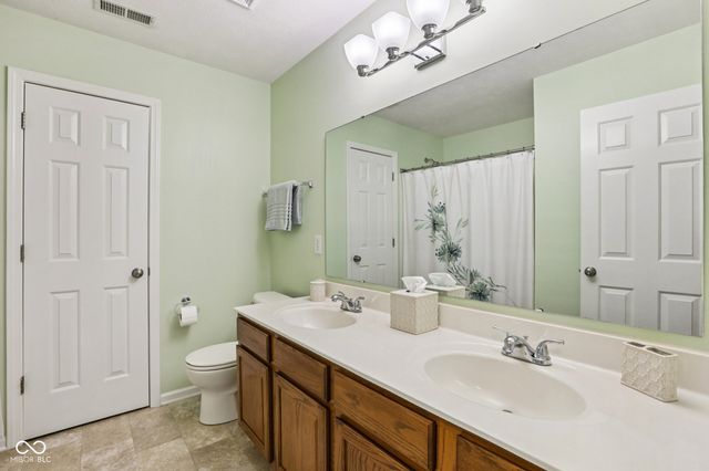 5458 Fieldhurst Lane, Plainfield, IN 46168