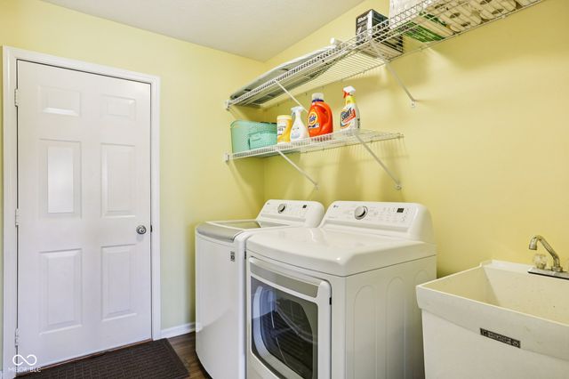5458 Fieldhurst Lane, Plainfield, IN 46168