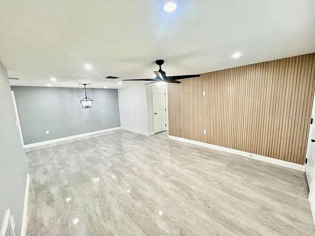 3215 KILBURN ROAD, Holiday, FL 34691
