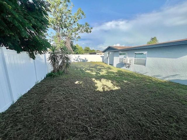 3215 KILBURN ROAD, Holiday, FL 34691