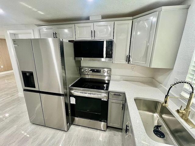 3215 KILBURN ROAD, Holiday, FL 34691
