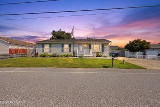 1209 Pacific Avenue, Beachwood, NJ 08722