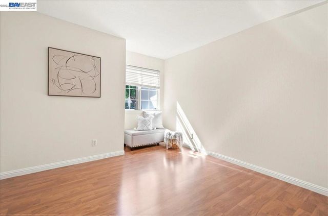 32510 Lake Temescal Ln, Fremont, CA 94555