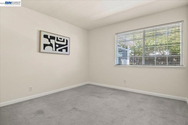32510 Lake Temescal Ln, Fremont, CA 94555