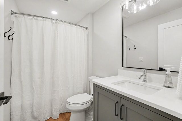 76831 Wood Crest Court, South Haven Twp, MI 49090