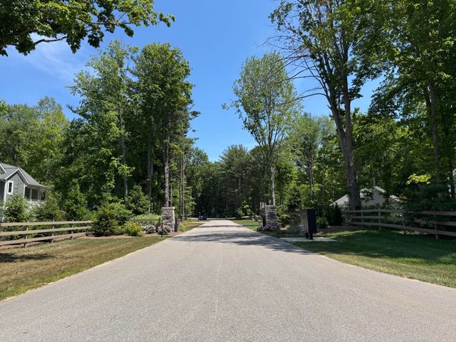 76831 Wood Crest Court, South Haven Twp, MI 49090