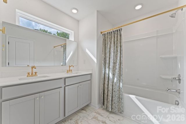 230 Quinn Road 21, Matthews, NC 28104
