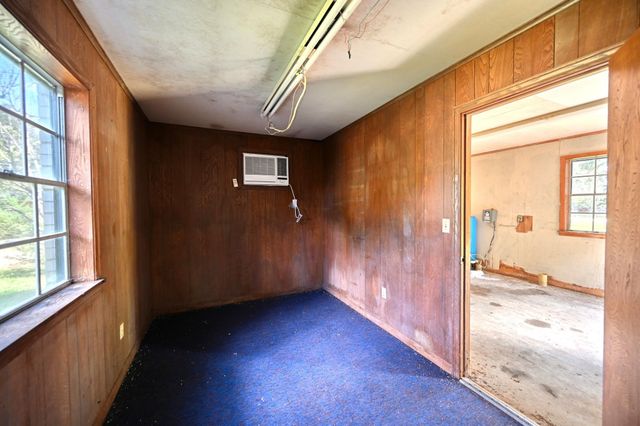 312 Cedar Circle, Brenham, TX 77833