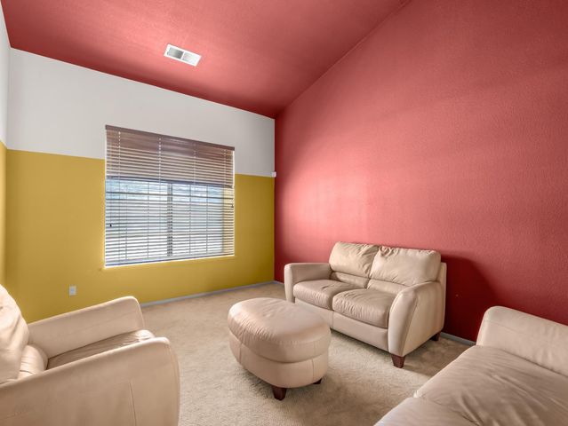 4217 N Carnegie Avenue, Fresno, CA 93722