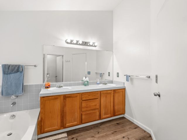 4217 N Carnegie Avenue, Fresno, CA 93722