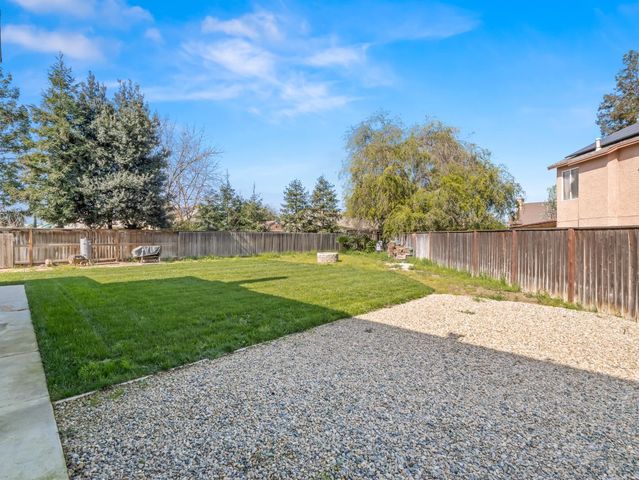 4217 N Carnegie Avenue, Fresno, CA 93722