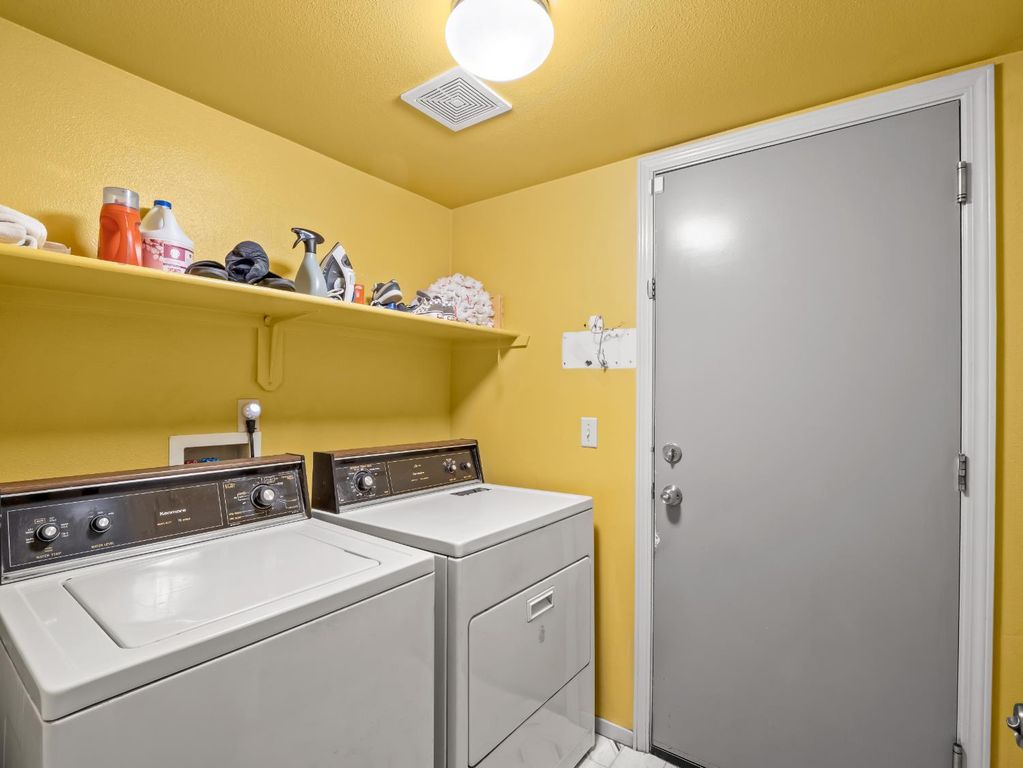 Image 26 of property listing at 4217 N Carnegie Avenue, Fresno, CA 93722