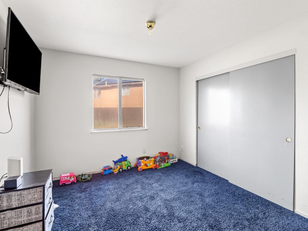 Image 28 of property listing at 4217 N Carnegie Avenue, Fresno, CA 93722