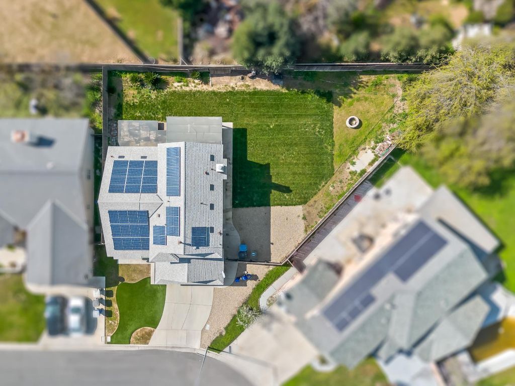 Image 37 of property listing at 4217 N Carnegie Avenue, Fresno, CA 93722