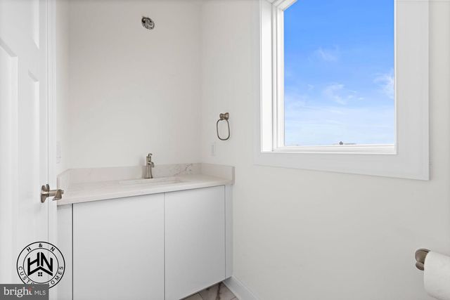 24 W MEARS AVE, Long Beach Township, NJ 08008