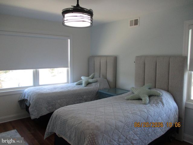 24 W MEARS AVE, Long Beach Township, NJ 08008