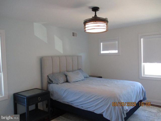 24 W MEARS AVE, Long Beach Township, NJ 08008