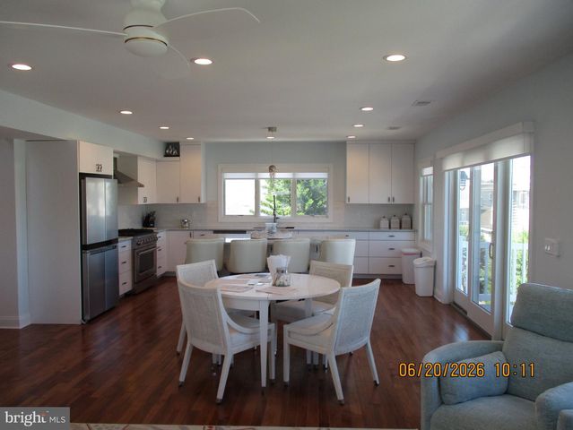 24 W MEARS AVE, Long Beach Township, NJ 08008