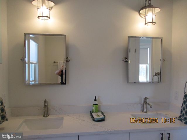 24 W MEARS AVE, Long Beach Township, NJ 08008