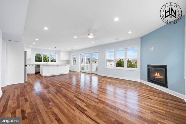 24 W MEARS AVE, Long Beach Township, NJ 08008