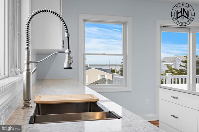 24 W MEARS AVE, Long Beach Township, NJ 08008