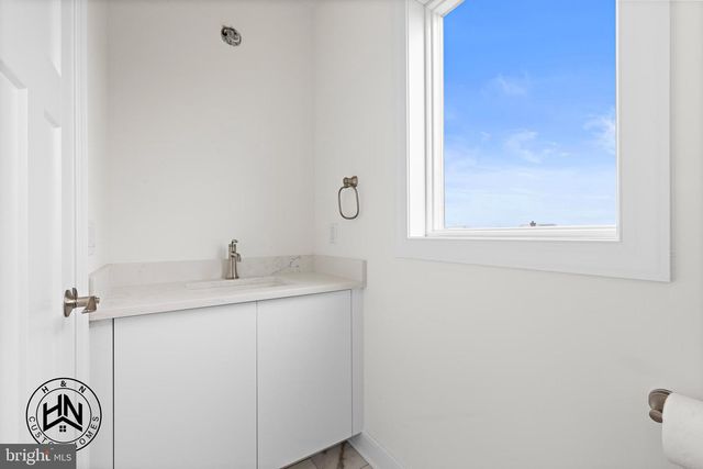 24 W MEARS AVE, Long Beach Township, NJ 08008