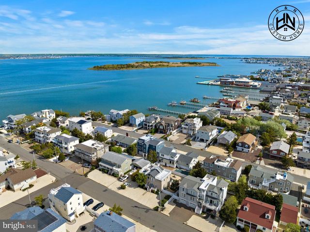 24 W MEARS AVE, Long Beach Township, NJ 08008