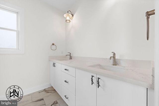 24 W MEARS AVE, Long Beach Township, NJ 08008