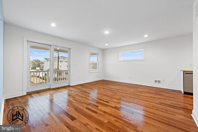 24 W MEARS AVE, Long Beach Township, NJ 08008