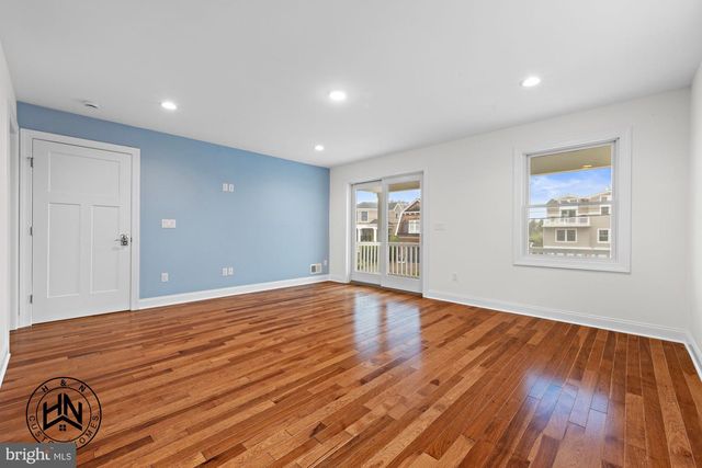 24 W MEARS AVE, Long Beach Township, NJ 08008