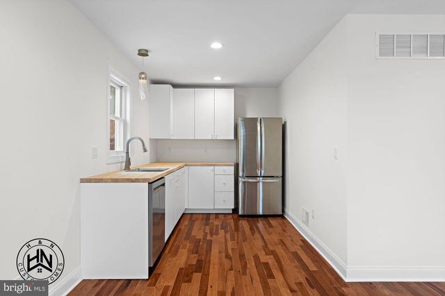 24 W MEARS AVE, Long Beach Township, NJ 08008