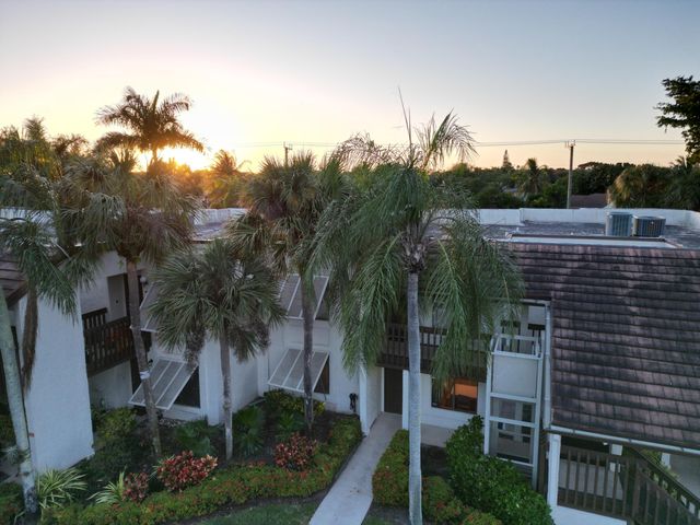 10155 Mangrove Drive 105, Boynton Beach, FL 33437