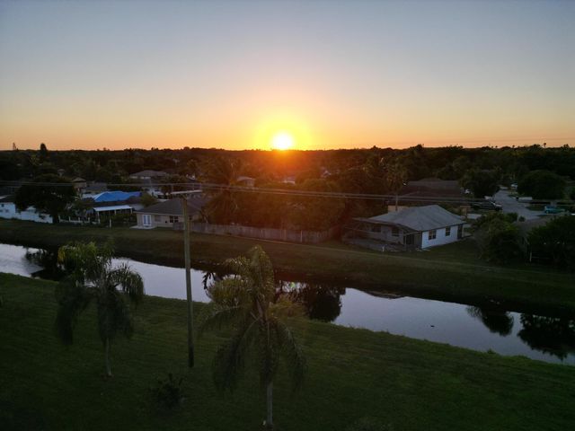 10155 Mangrove Drive 105, Boynton Beach, FL 33437