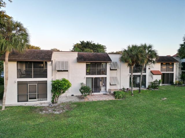 10155 Mangrove Drive 105, Boynton Beach, FL 33437