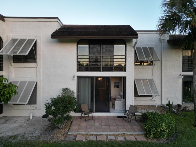 10155 Mangrove Drive 105, Boynton Beach, FL 33437