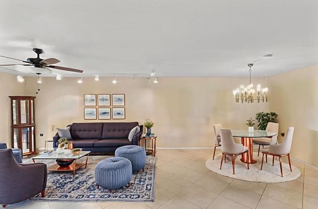 10155 Mangrove Drive 105, Boynton Beach, FL 33437