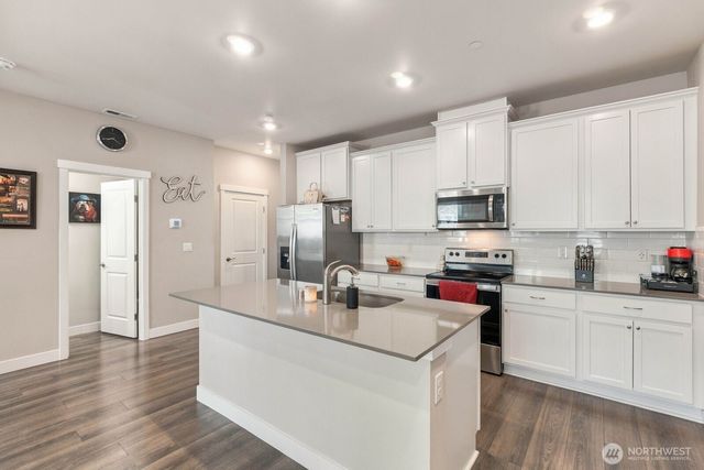 8624 35th Place NE, Marysville, WA 98270