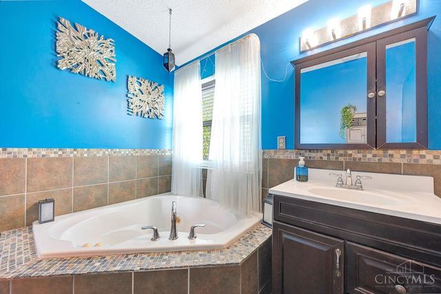 523 Teakwood Place, Trenton, OH 45067