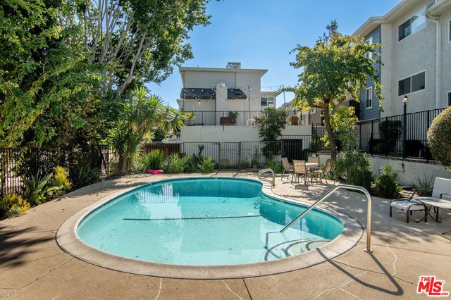 5252 Coldwater Canyon Avenue 214, Sherman Oaks, CA 91401