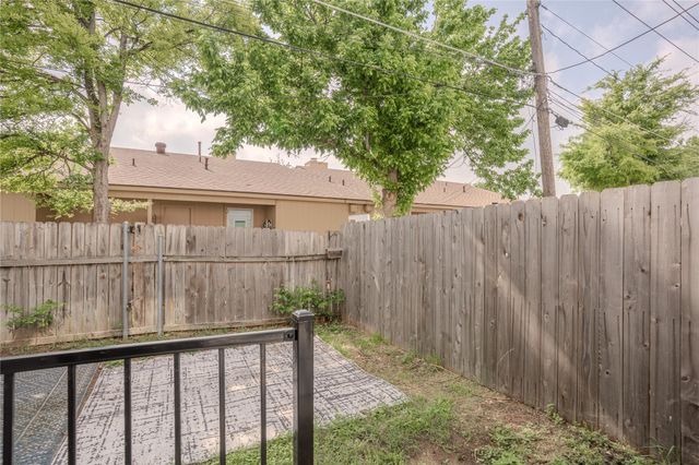 12500 Lamppost LN 16, Austin, TX 78727