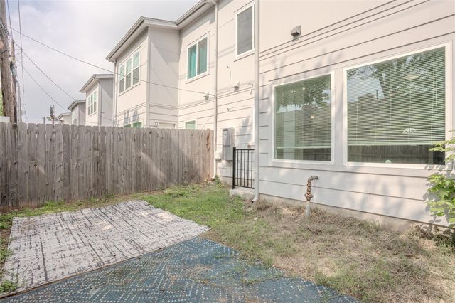 12500 Lamppost LN 16, Austin, TX 78727